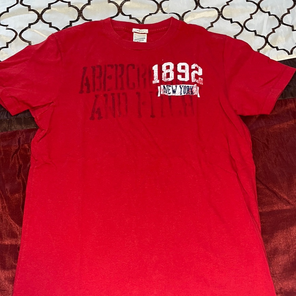 Pre-loved! Men’s Abercrombie & Fitch Muscle T-shirt | Medium